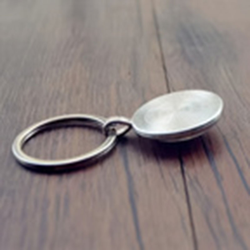 Vintage zinc alloy keychain, C - Vintage Fashion Toronto 리뷰 및 가격