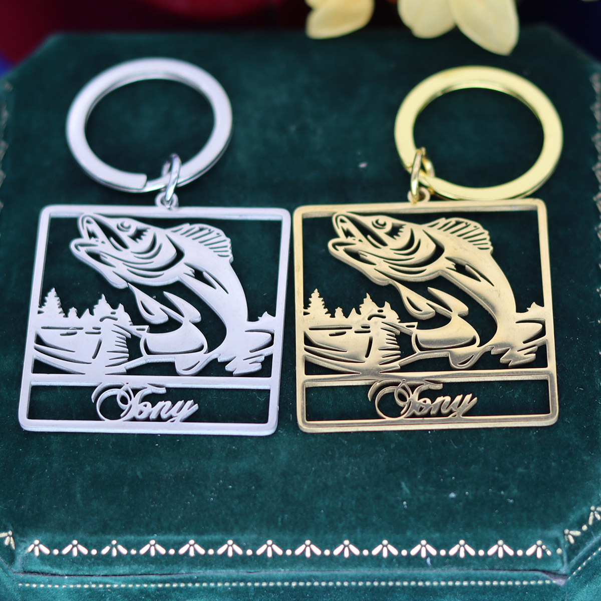 Custom Name Fish Keychain Pers - Vintage Fashion Names 리뷰 및 가격