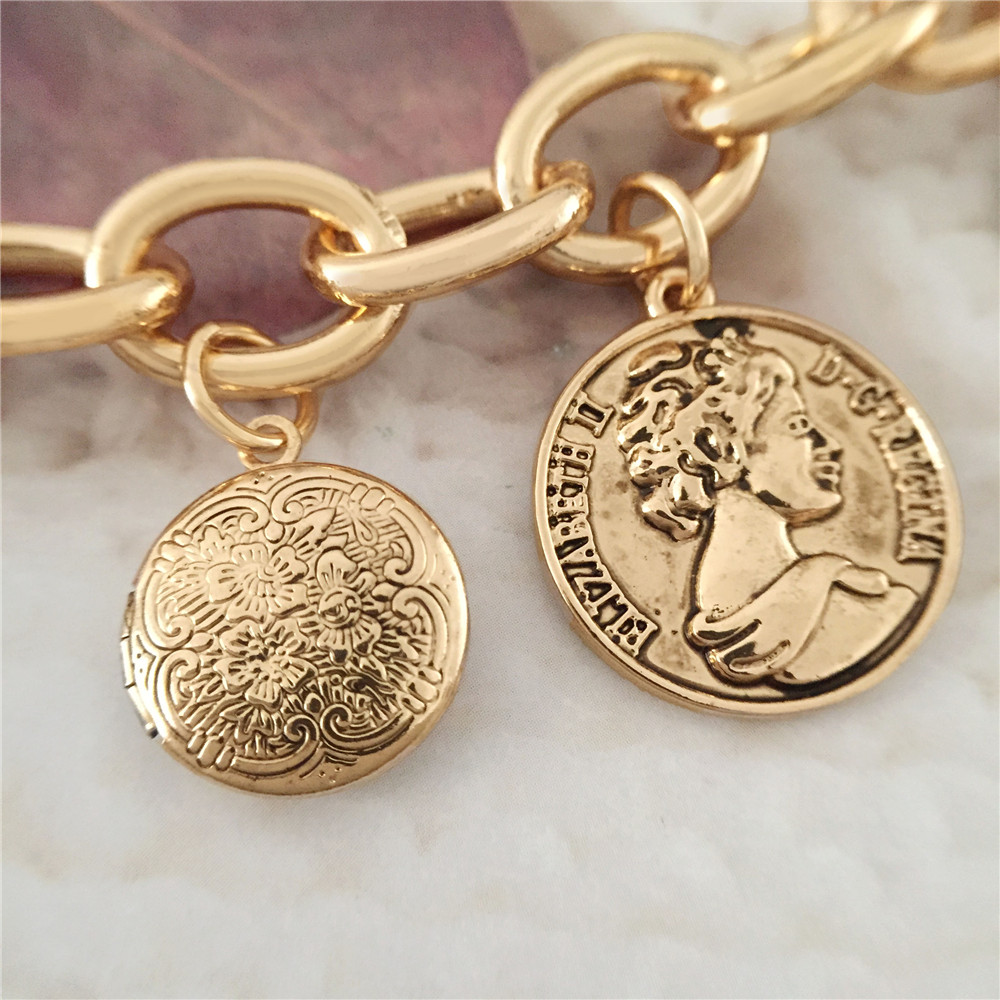Bohemia Antique Gold Color Vin - Vintage Fashion Coloring Book 리뷰 및 가격