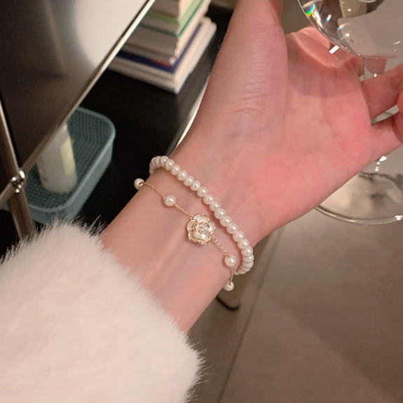 Korean Vintage Pearl Bracelet  - Vintage Fashion Instagram 리뷰 및 가격