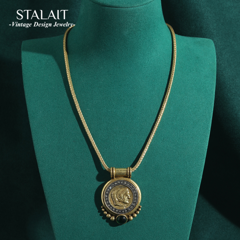 Head Ancient Coin Pendant Chok - Vintage Fashion Trends 2025 리뷰 및 가격