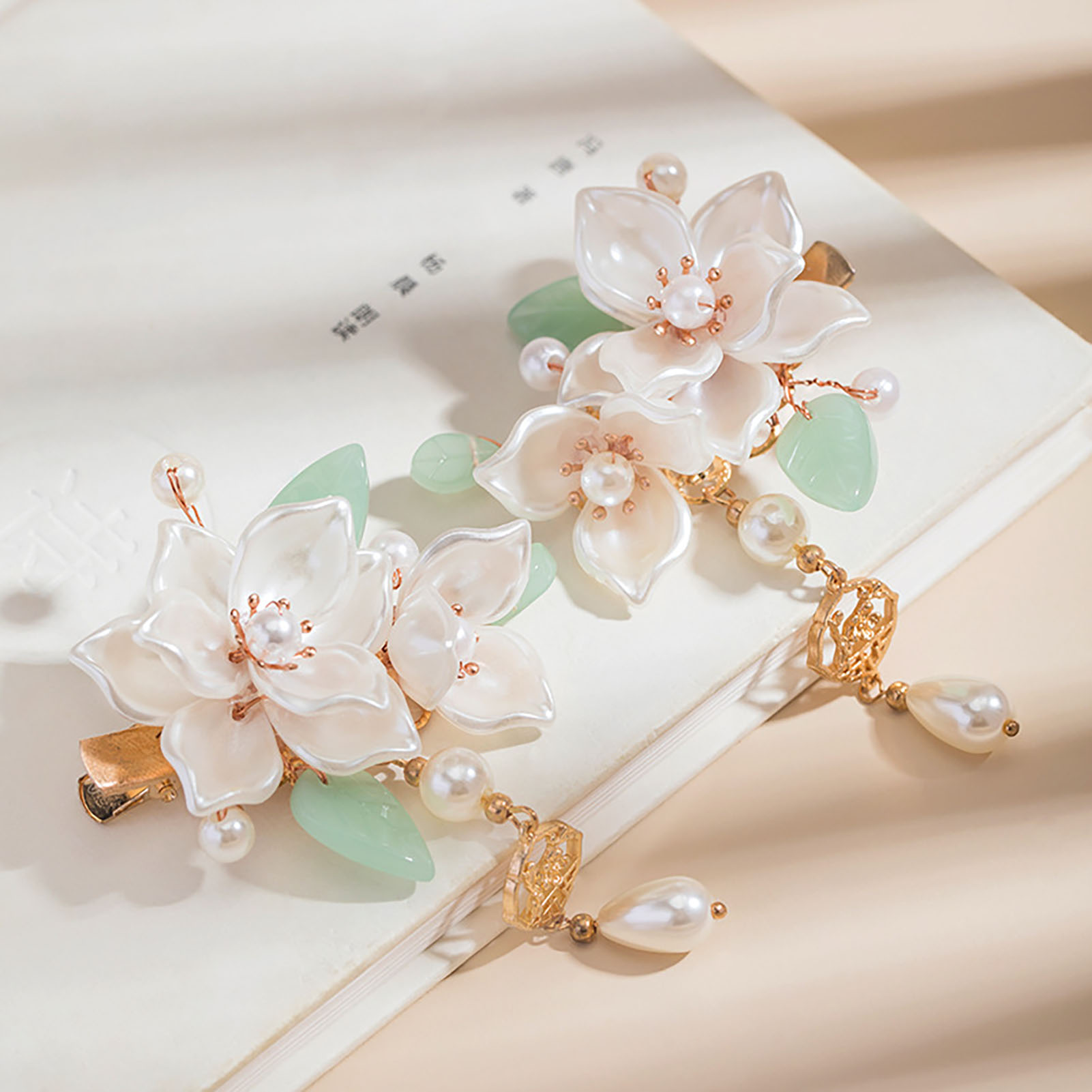Vintage Camellia Hair Clip Ele - Vintage Fashion Guild 리뷰 및 가격