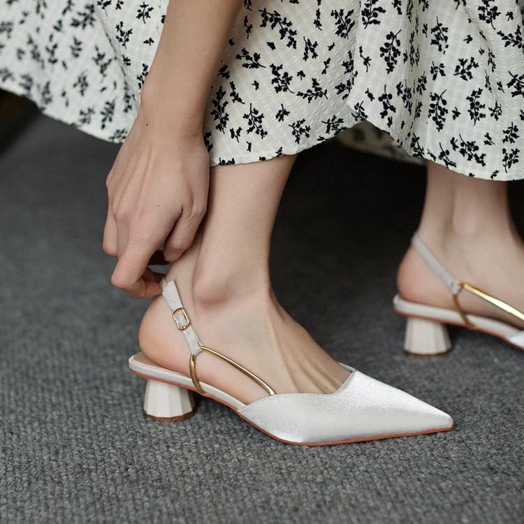 French Vintage Pointed-Toe San - Vintage And Modern Fashion 리뷰 및 가격