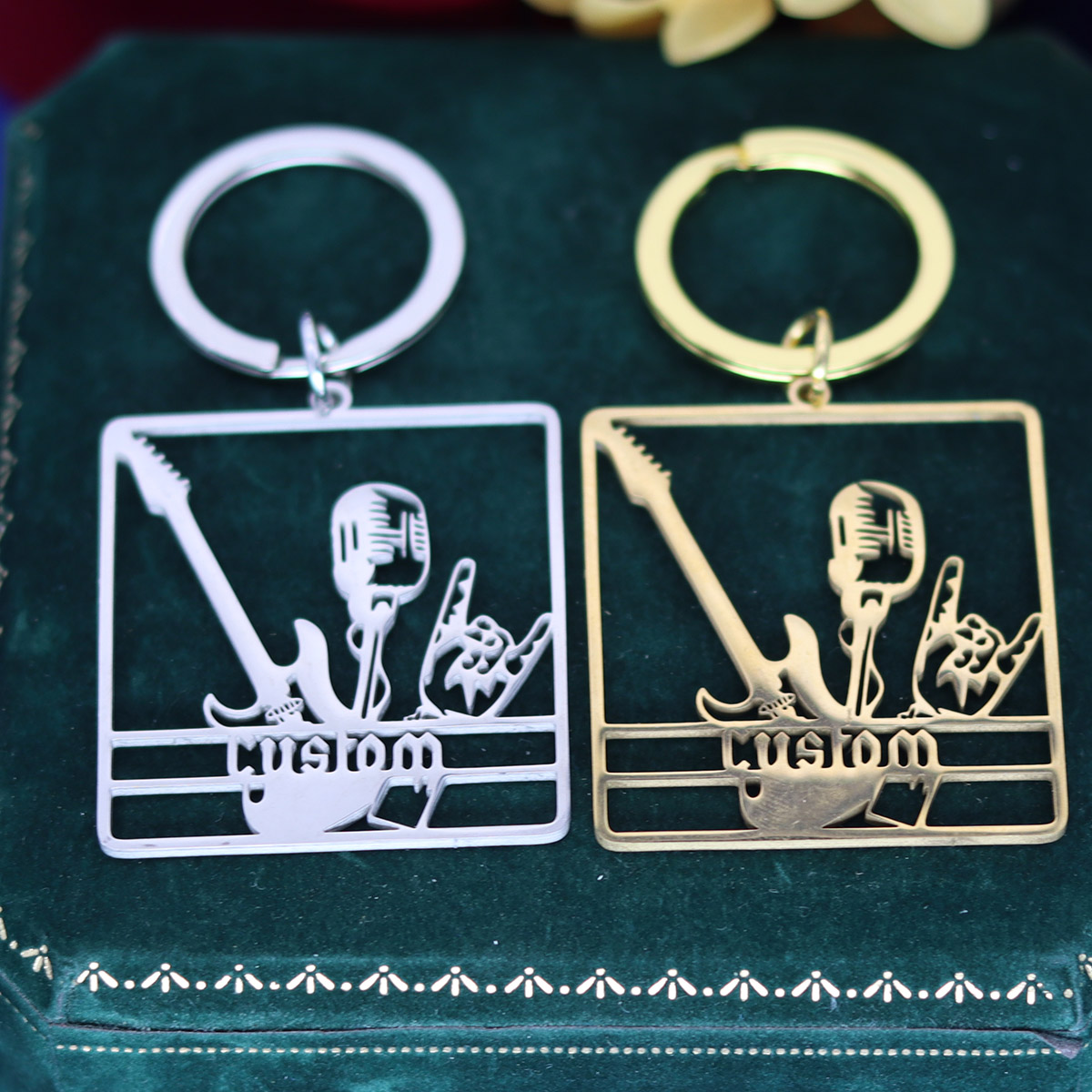 Custom Name Guitar Keychain Pe - Vintage Fashion Names 리뷰 및 가격