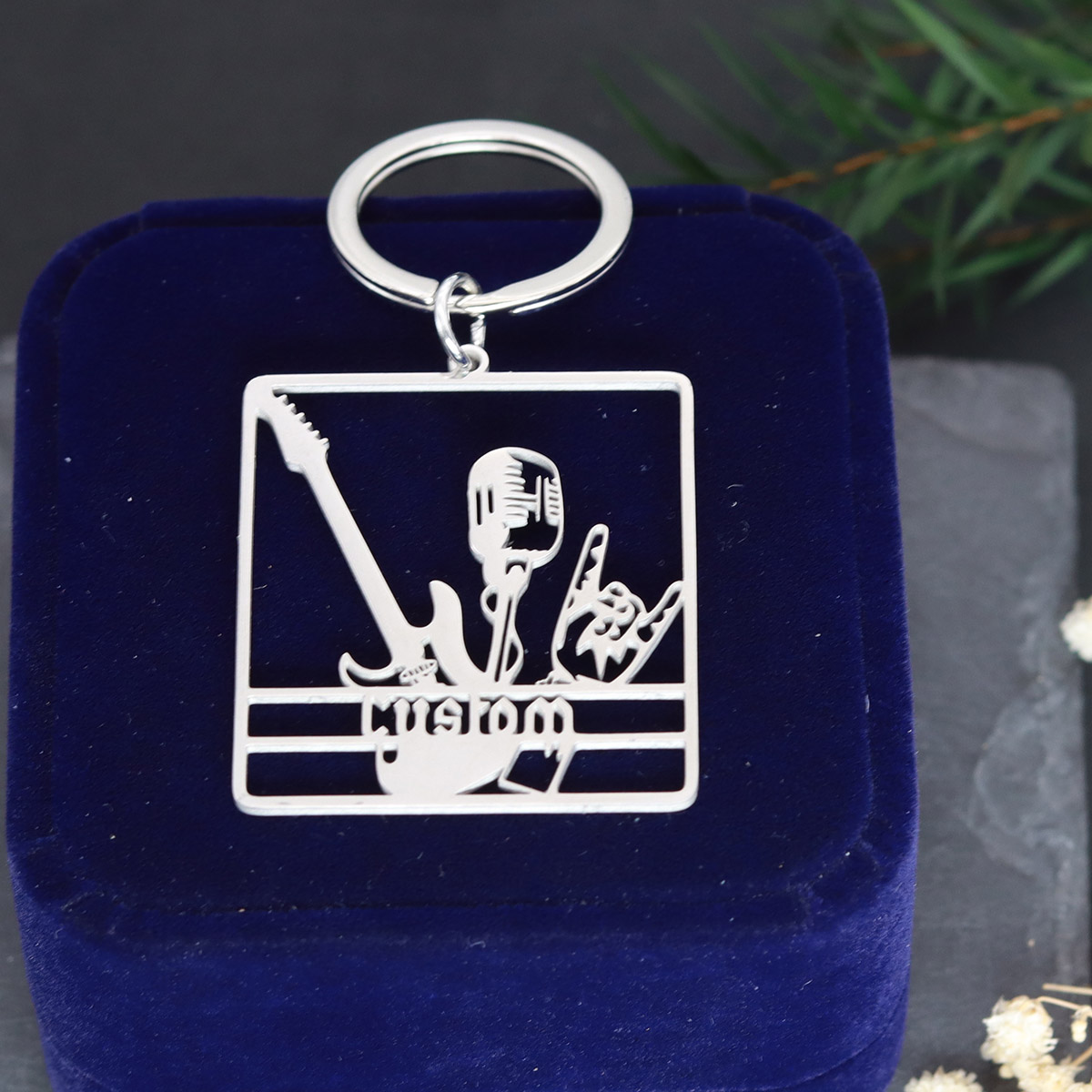 Custom Name Guitar Keychain Pe - Vintage Fashion Names 리뷰 및 가격