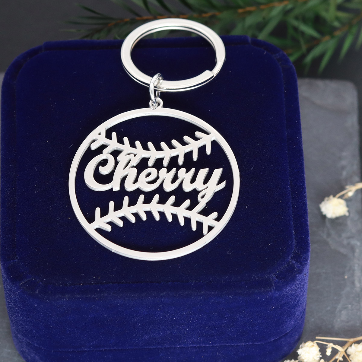 Custom Name Ball Keychain Pers - Vintage Fashion Names 리뷰 및 가격