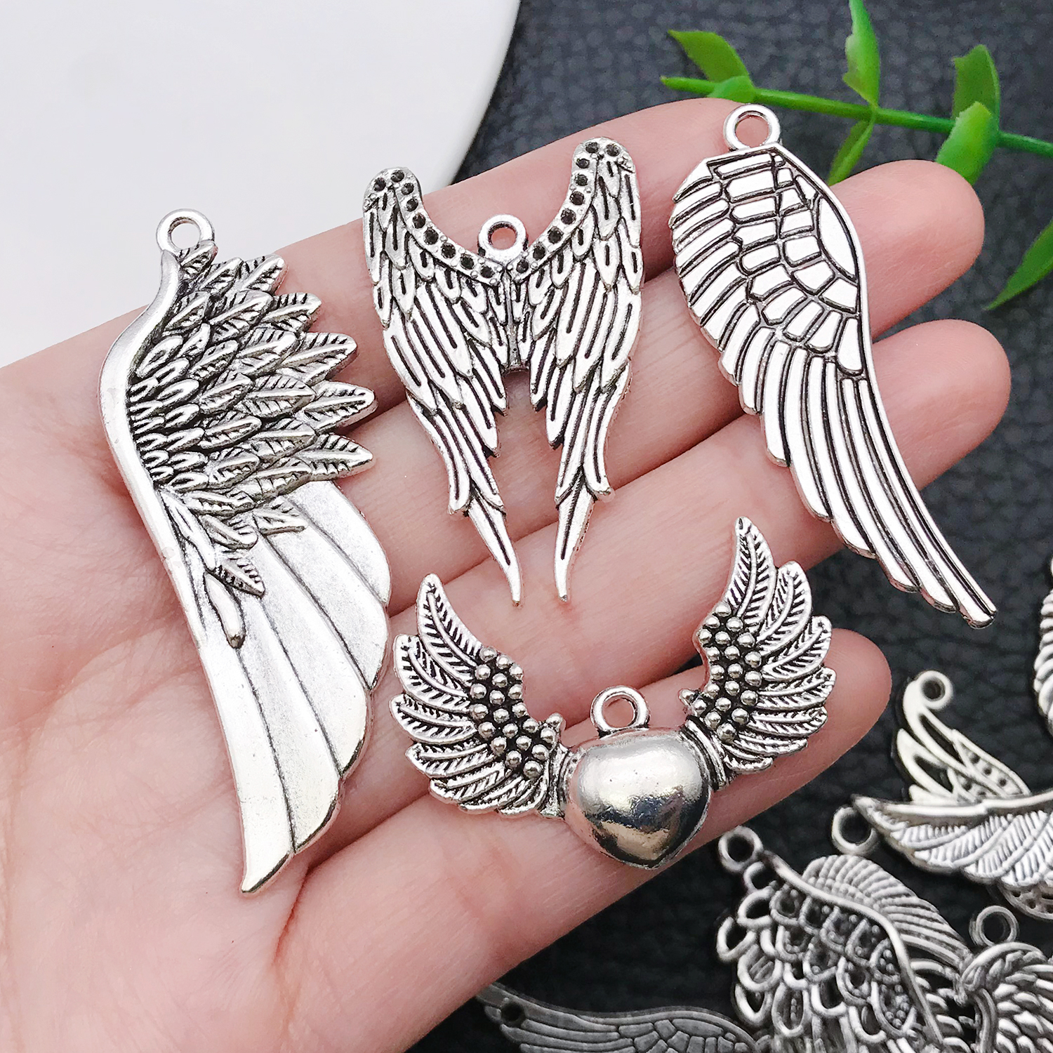 Angel Wing Charms, New 22/42 P - Vintage Fashion Theme 리뷰 및 가격